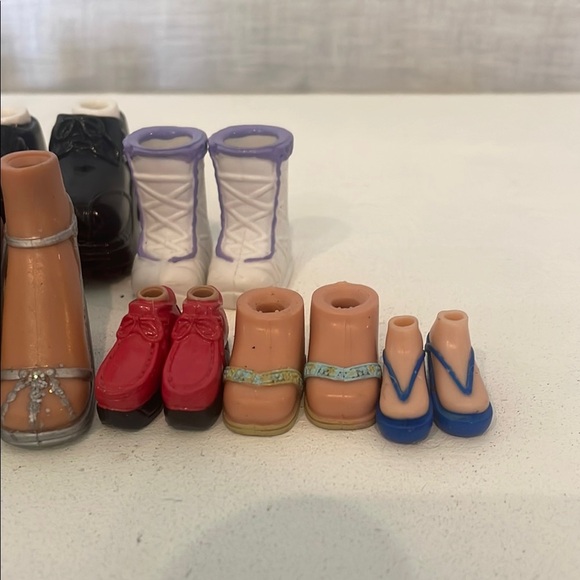 Assorted Doll Shoes Collection Bratz - Picture 2 of 4